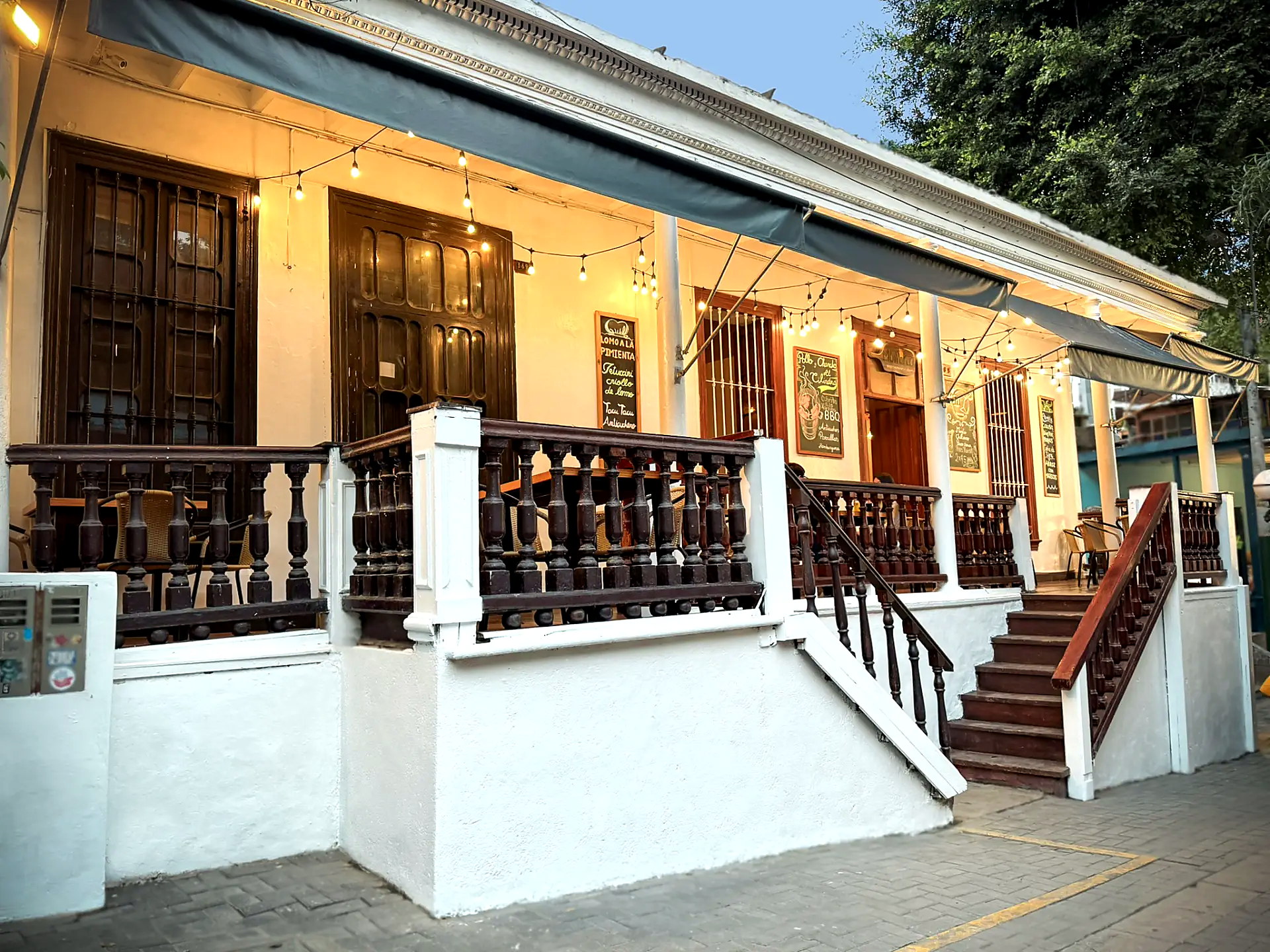 Fachada de Monarca Restaurante en Barranco